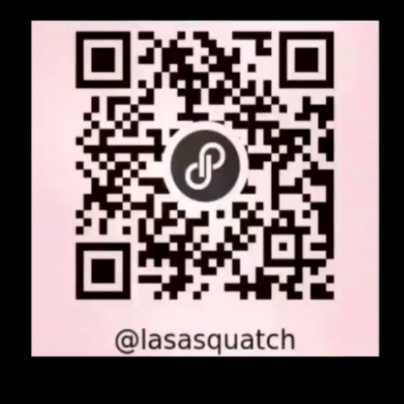 NUT HUGGERS - Vintage Squirrel Pair Salt & Pepper Shakers (No Plugs) - Picture 6 of 7